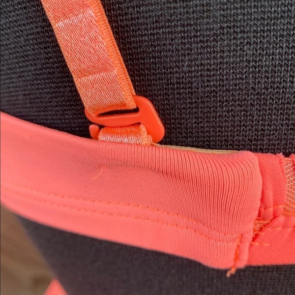 Lululemon Tank Size 10 - Picture 5 of 7